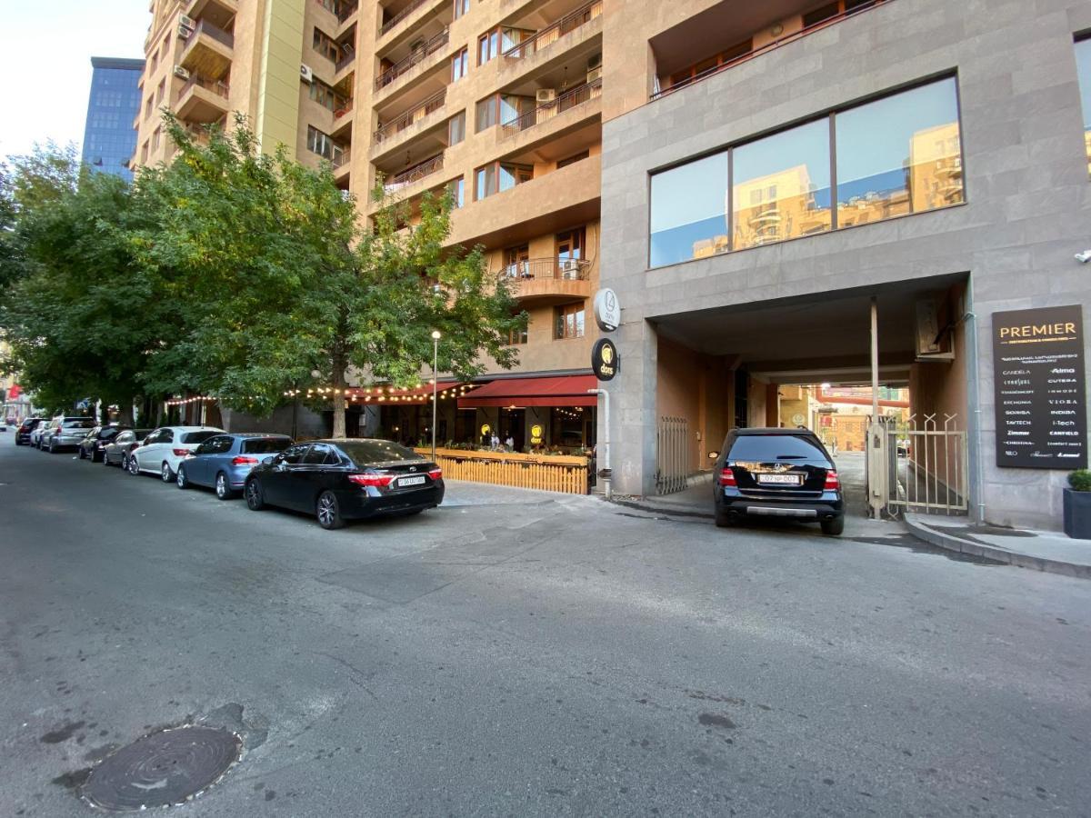 Modern Apartment For Rent In Buzand Street Bu944 Jereván Kültér fotó