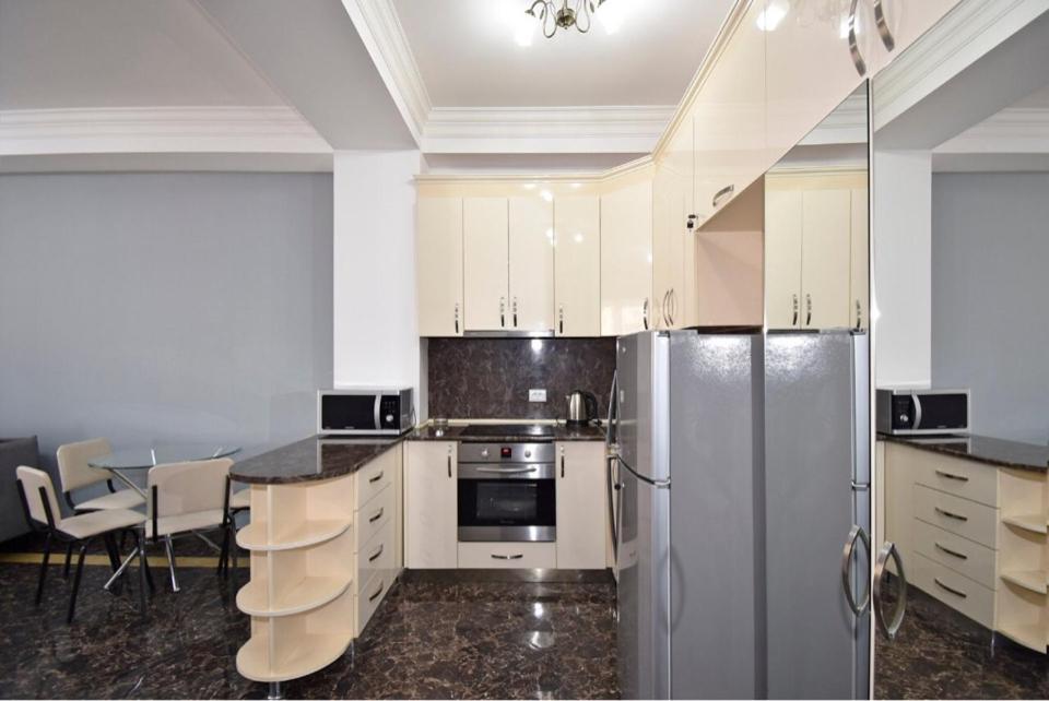 Modern Apartment For Rent In Buzand Street Bu944 Jereván Kültér fotó