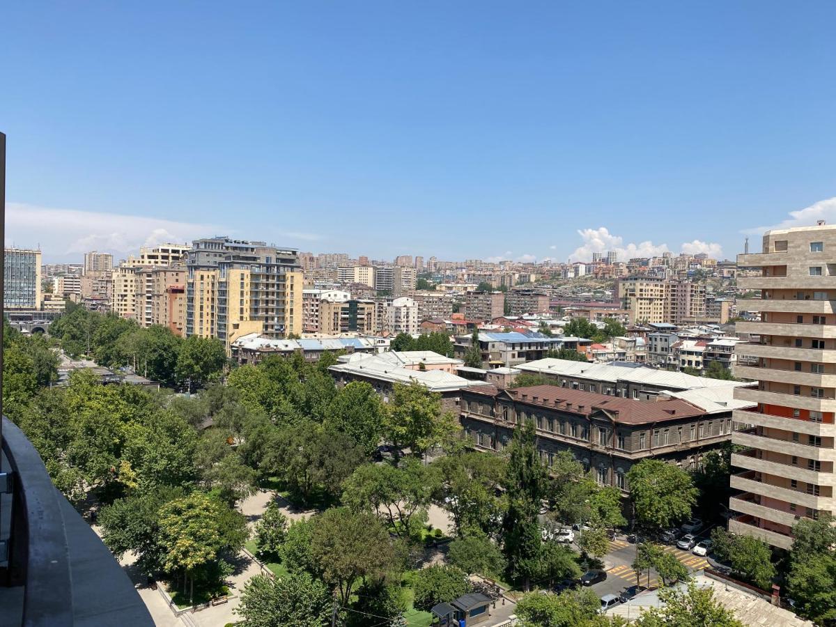 Modern Apartment For Rent In Buzand Street Bu944 Jereván Kültér fotó